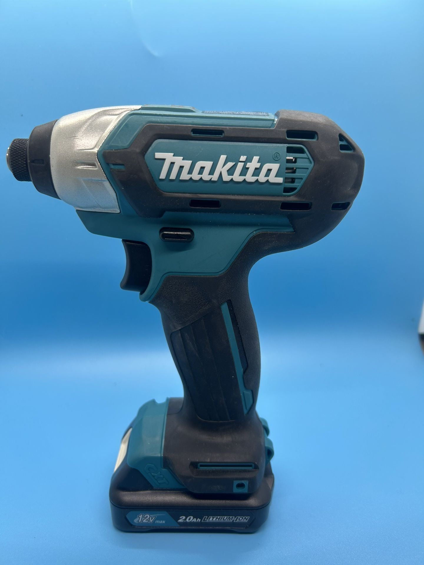 12v Makita Impact With Battery.