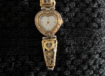 Women’s Retro Gold Tone Heart Filigree Stretch Band Watch - Needs Battery