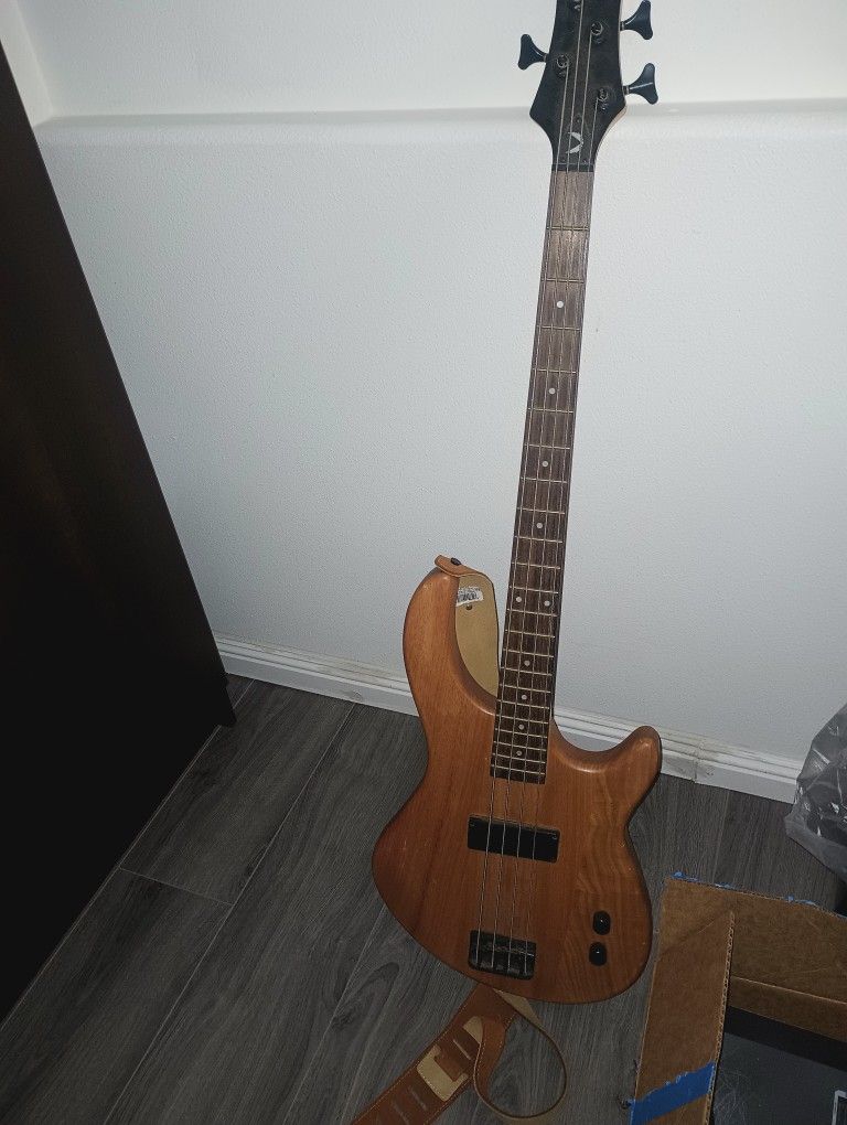 Dean Bass Guitar