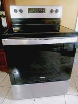 estufa Stainlees Steel Whirlpool limpia todo trabaja con garantía $ 380
