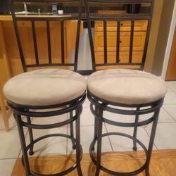 2 Kitchen Island or Bar Stools