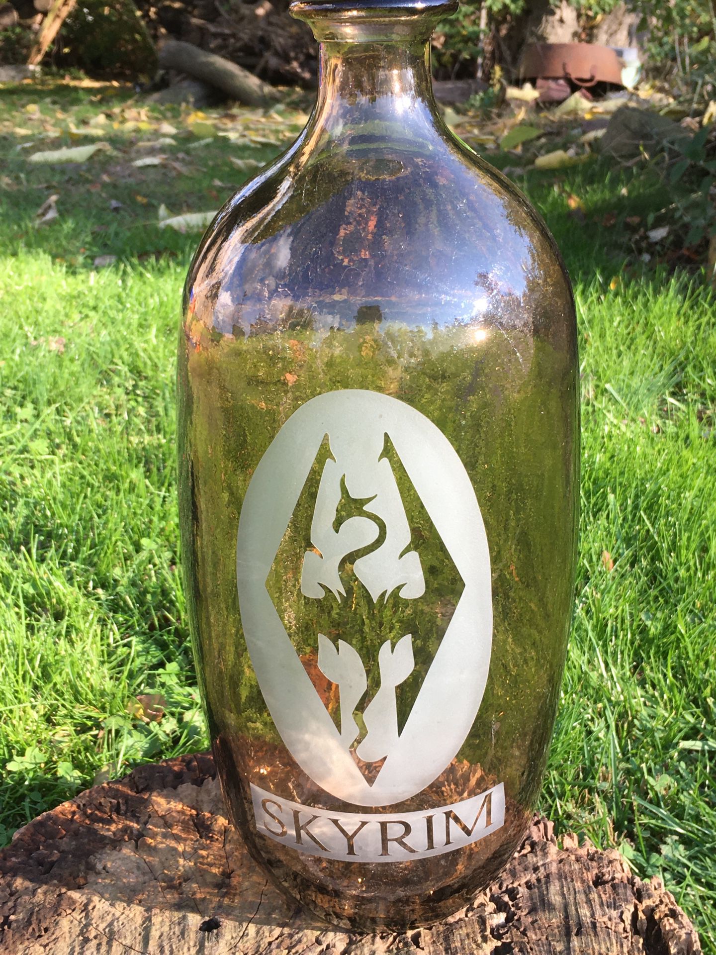 Skyrim Huge Etched Glass Bottle
