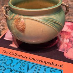 Roseville Pinecone Bowl 1931