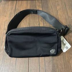NEW Lululemon Belt Bag