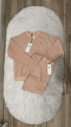 Pink Alo Crewneck Set š Crewneck & Sweats | S M L | Soft & Stylish