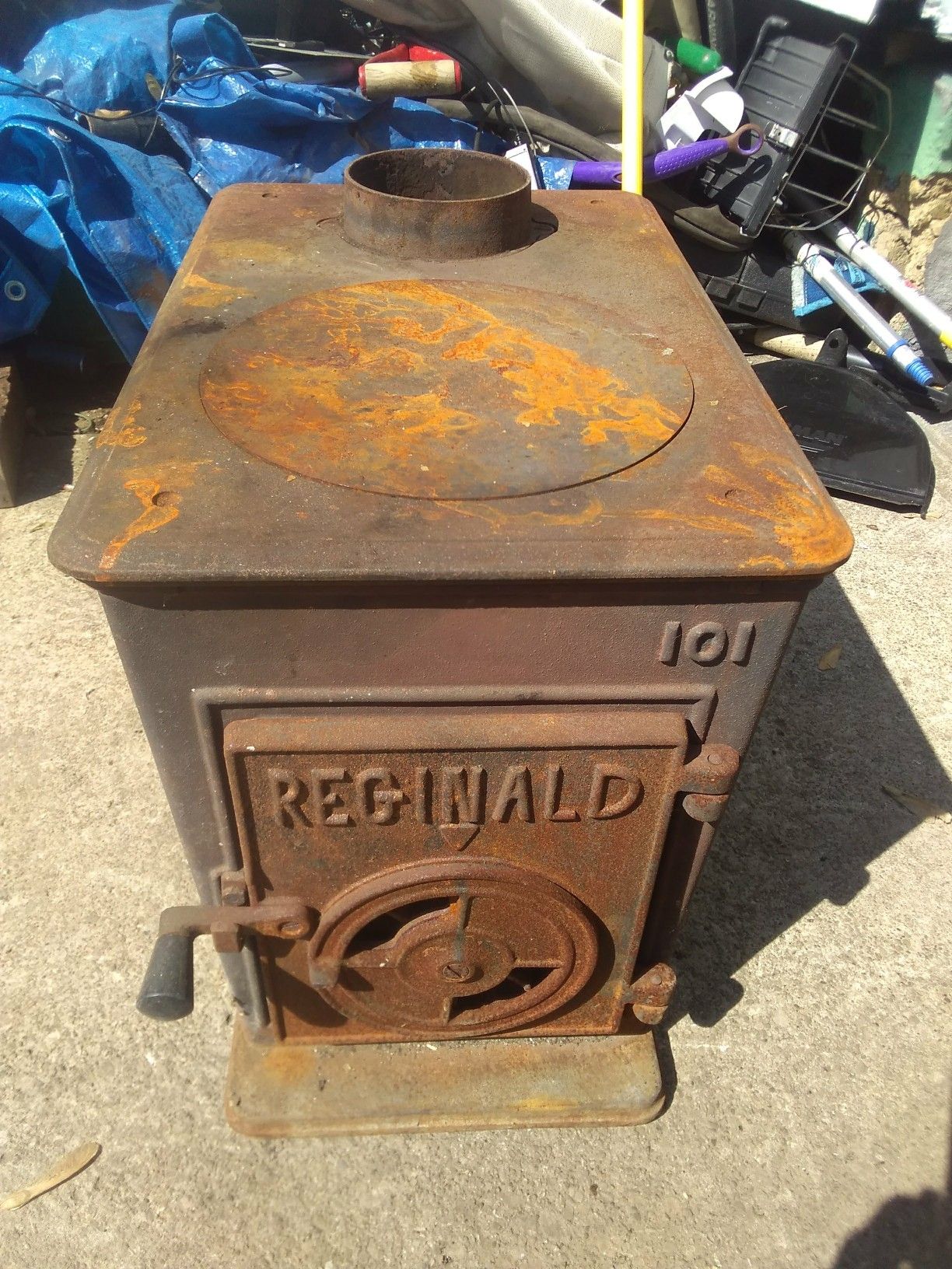 Reginald 101 Old-fashioned Wood Burning Stove Cast Iron