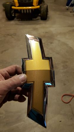 2014 to 2018 chevy impala front bowtie emblem