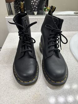 Dr Martens Size 5 Women A