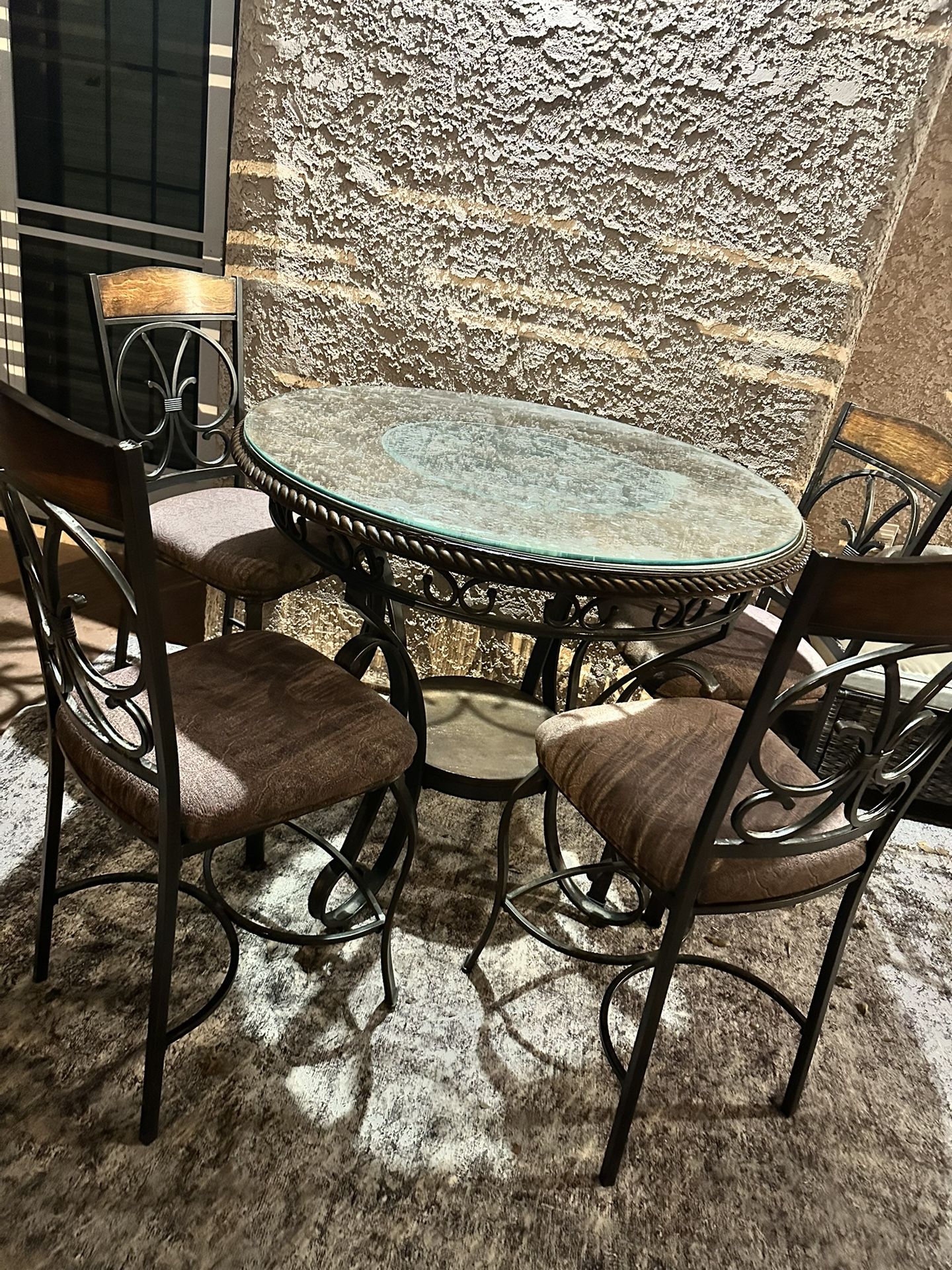 Table / Iron Table / Breakfast Table / Bar Table