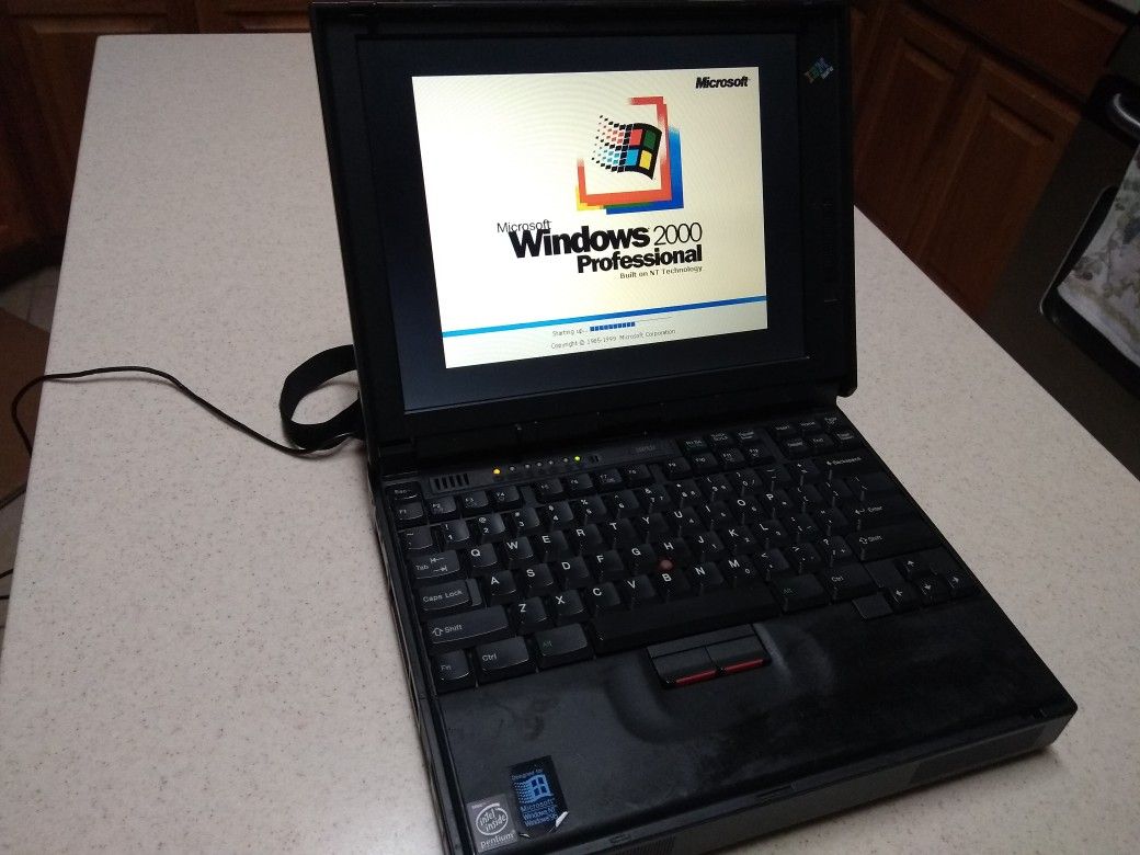 Vintage IBM Thinkpad 380XD laptop