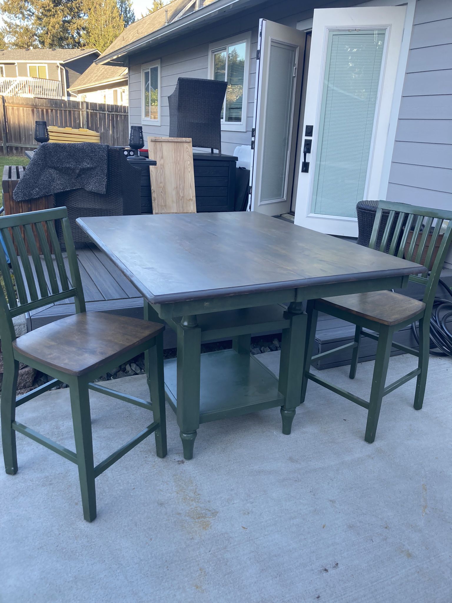 Free Counter Height Table