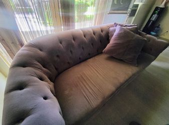 Couch (Free)