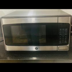 GE MICROWAVE OVEN