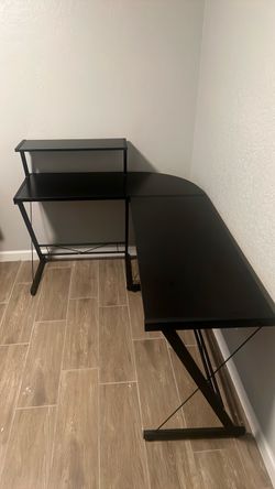 Black Desk