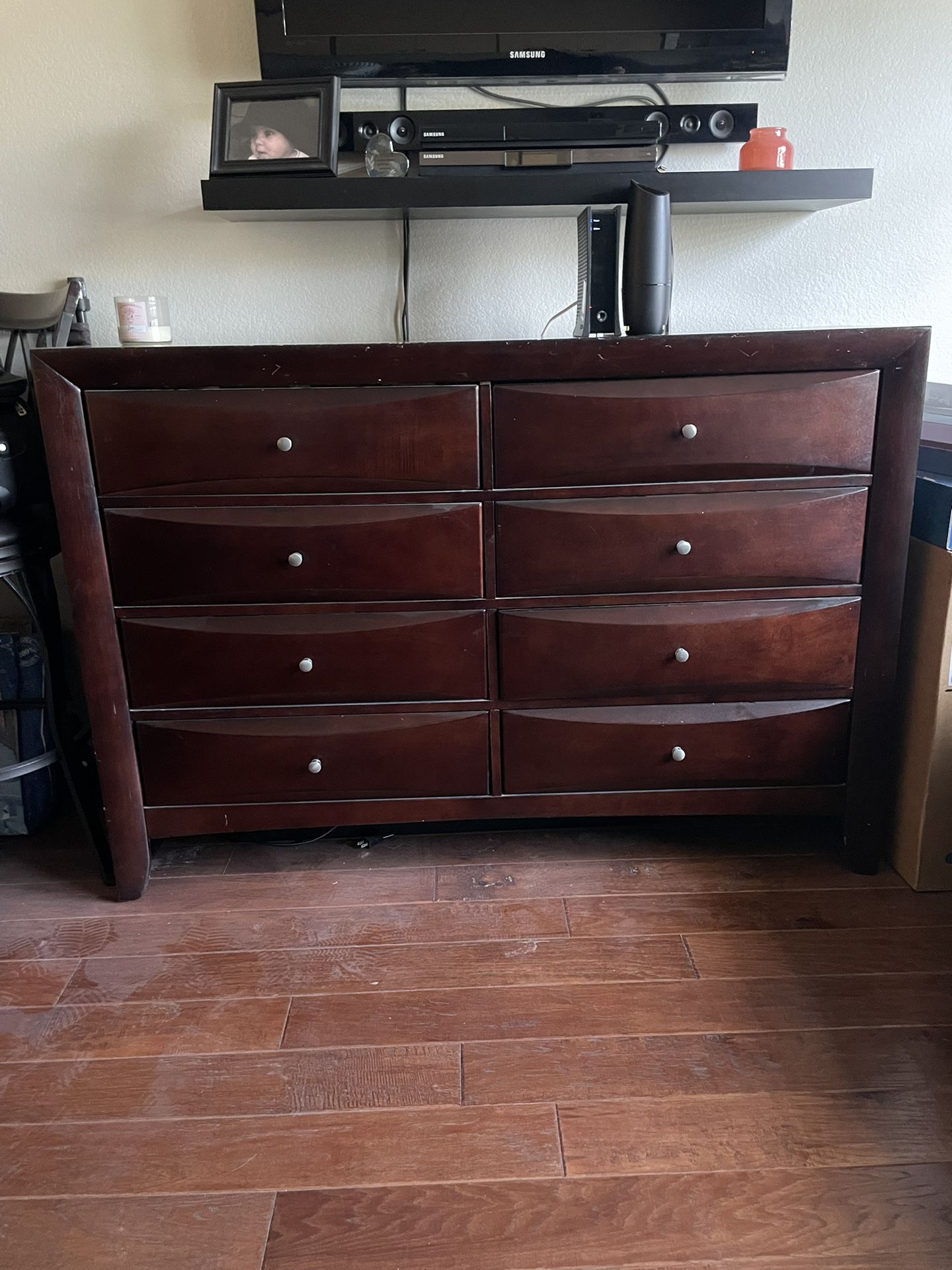 Dresser