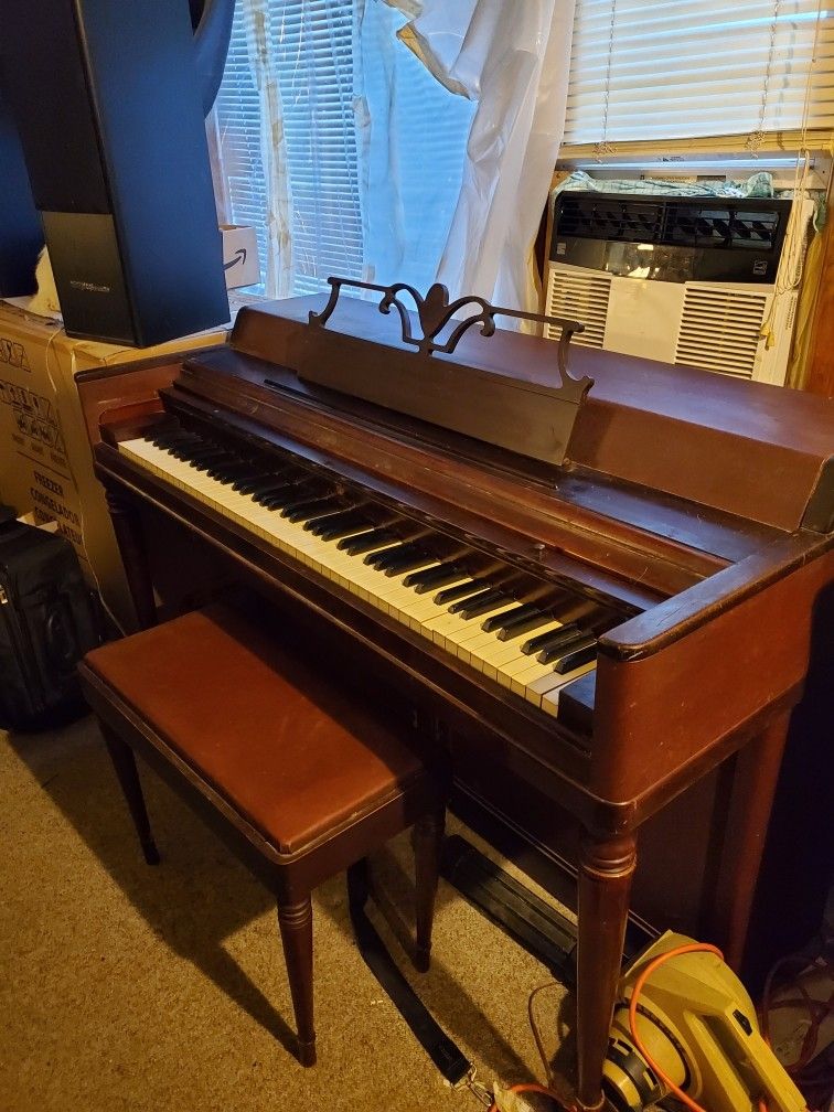 Free Piano
