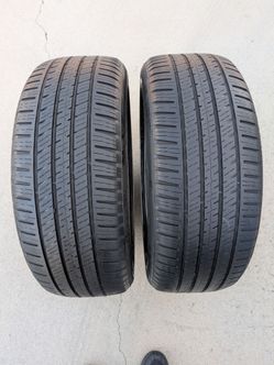 225/45/19 PAIR OF TIRES USED