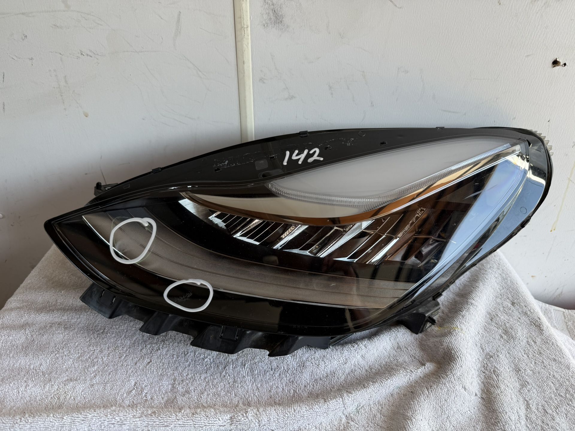 2017-2020 TESLA MODEL 3 - Y LED HEADLIGHT LEFT SIDE