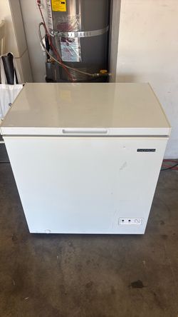Thomson 5.0 Cu. Ft. Chest Freezer – Perfect for Garage/Basement