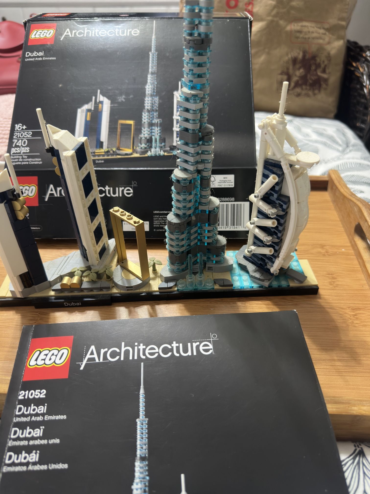 Lego Architecture - #21052 - Dubai (retired)