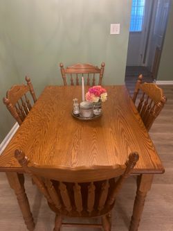 Oak table and 4 chairs