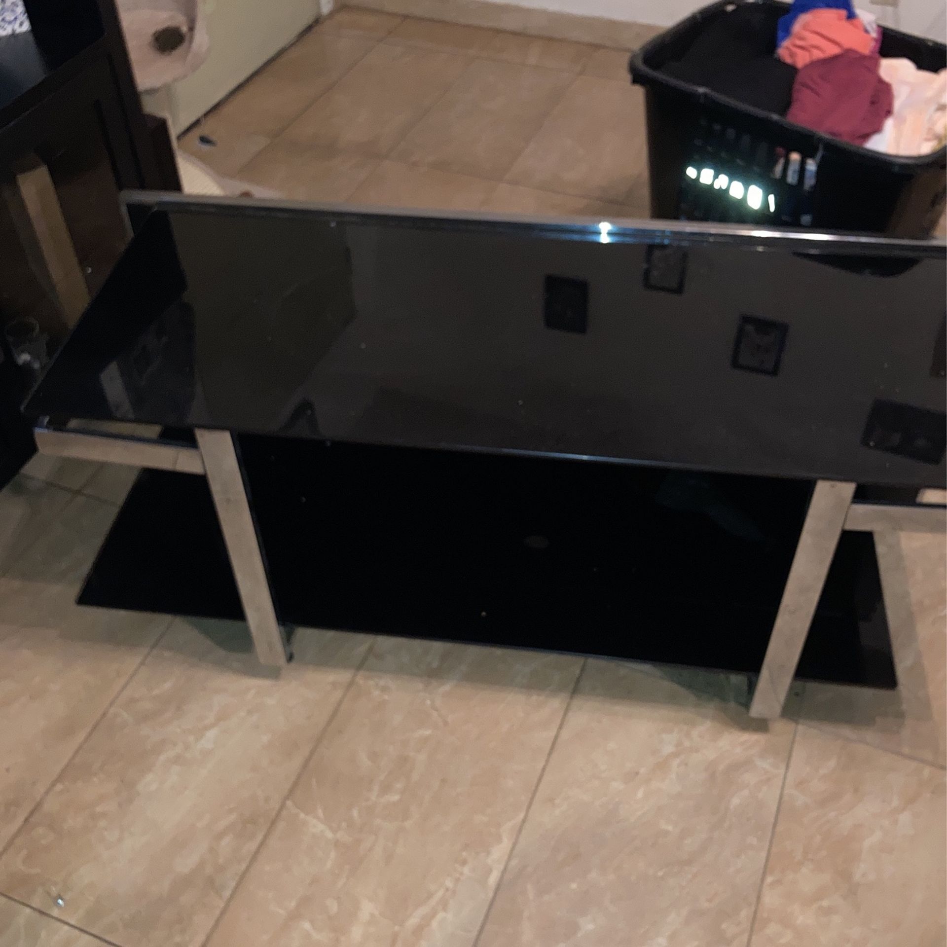 TV stand good condition Free