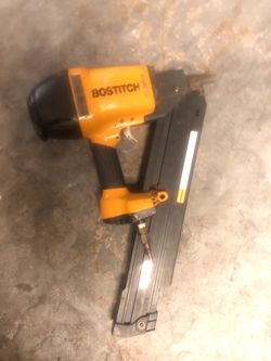 Nail gun
