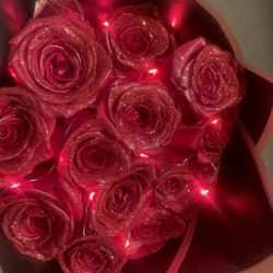 Valentines Roses With Glitter And Lights 12 Roses