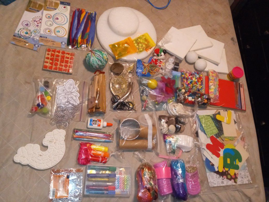 "BE CREATIVE" Family Size Craft Kit 