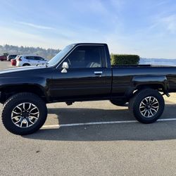 1988 Toyota pickup 22-RE 4x4 Manual 