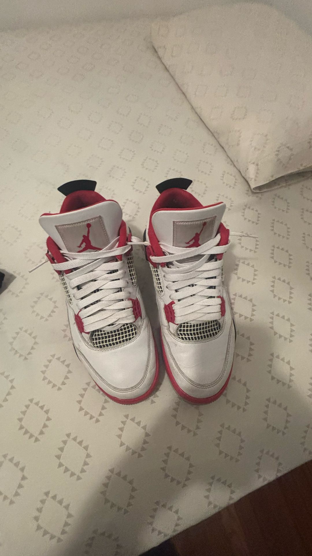 Jordan 4 Fire Red