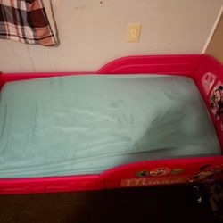 Minnie Mouse Toddler Bed With Mattress 