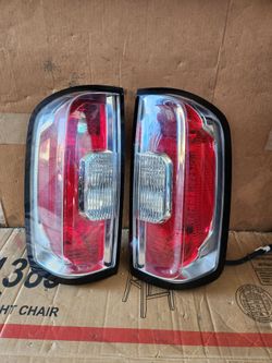 2015,2022 gmc canyon pair of tailights