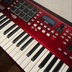 Akai Max 49