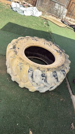 Heavy Duty Tractor Tire for Fitness / CrossFit / Tire Flips