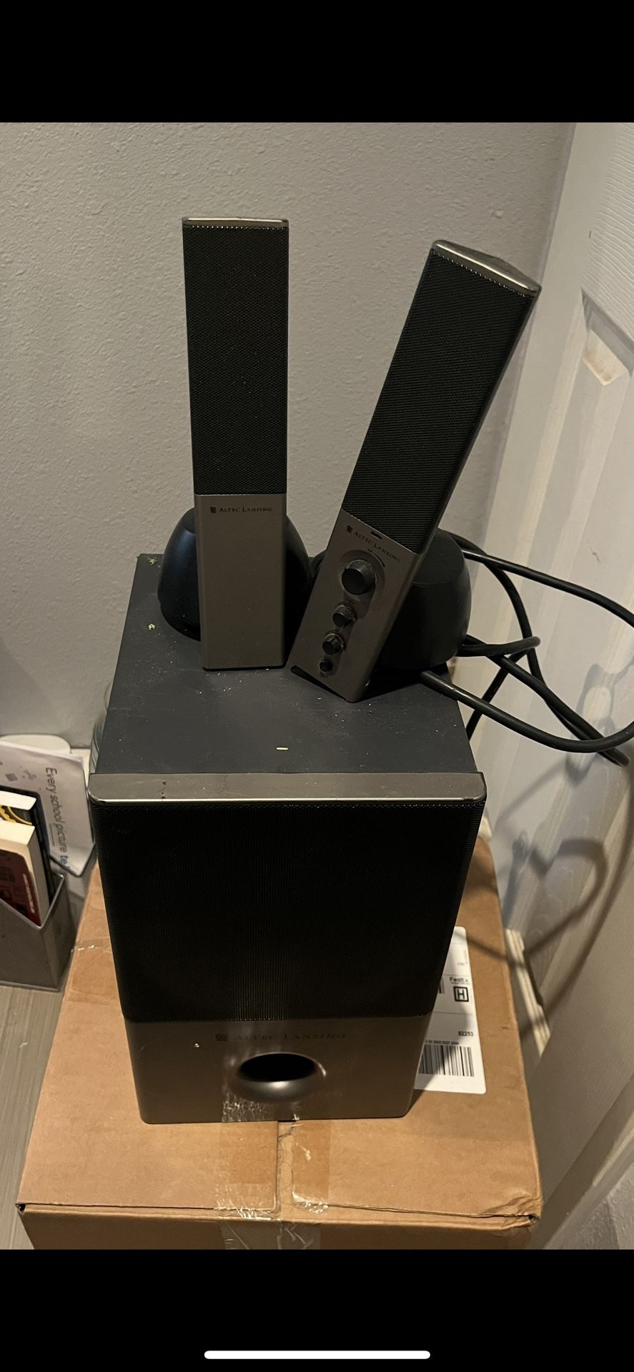 Alec Lansing Computer Speakers With Sub