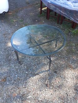 Grass Table In Good Condition