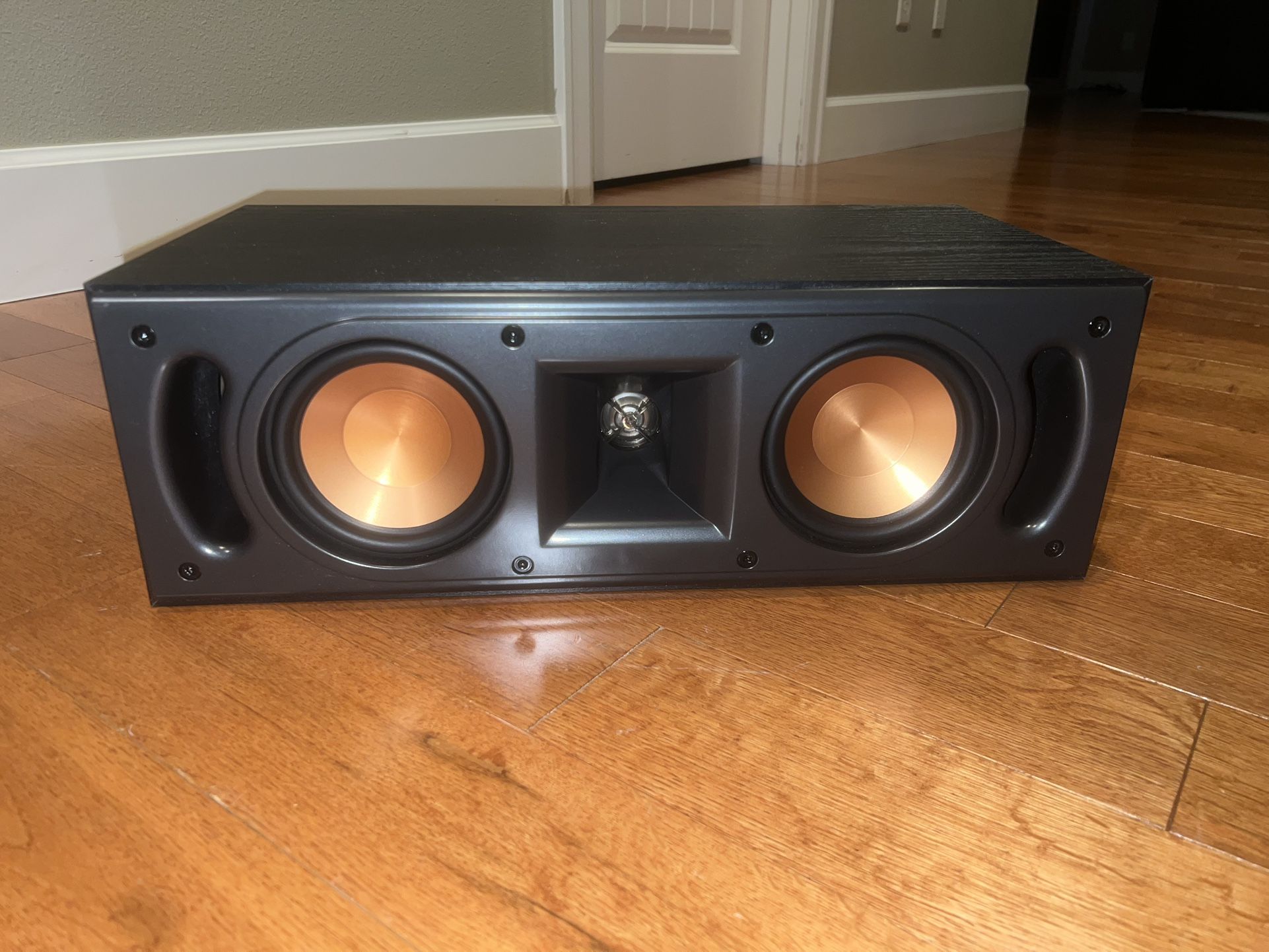 Klipsch RC-42 II center channel speaker