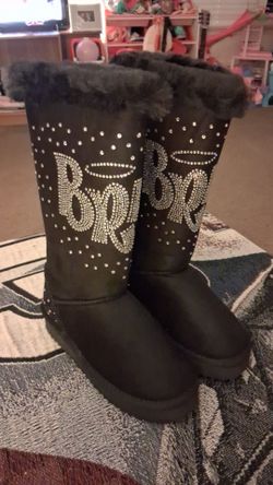 Bratz Bedazzled Ugg Style Boots Size 6 Womens new without tags (NWOT).
