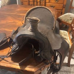 Old Western Saddle 