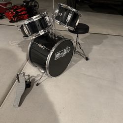 Kids drum set