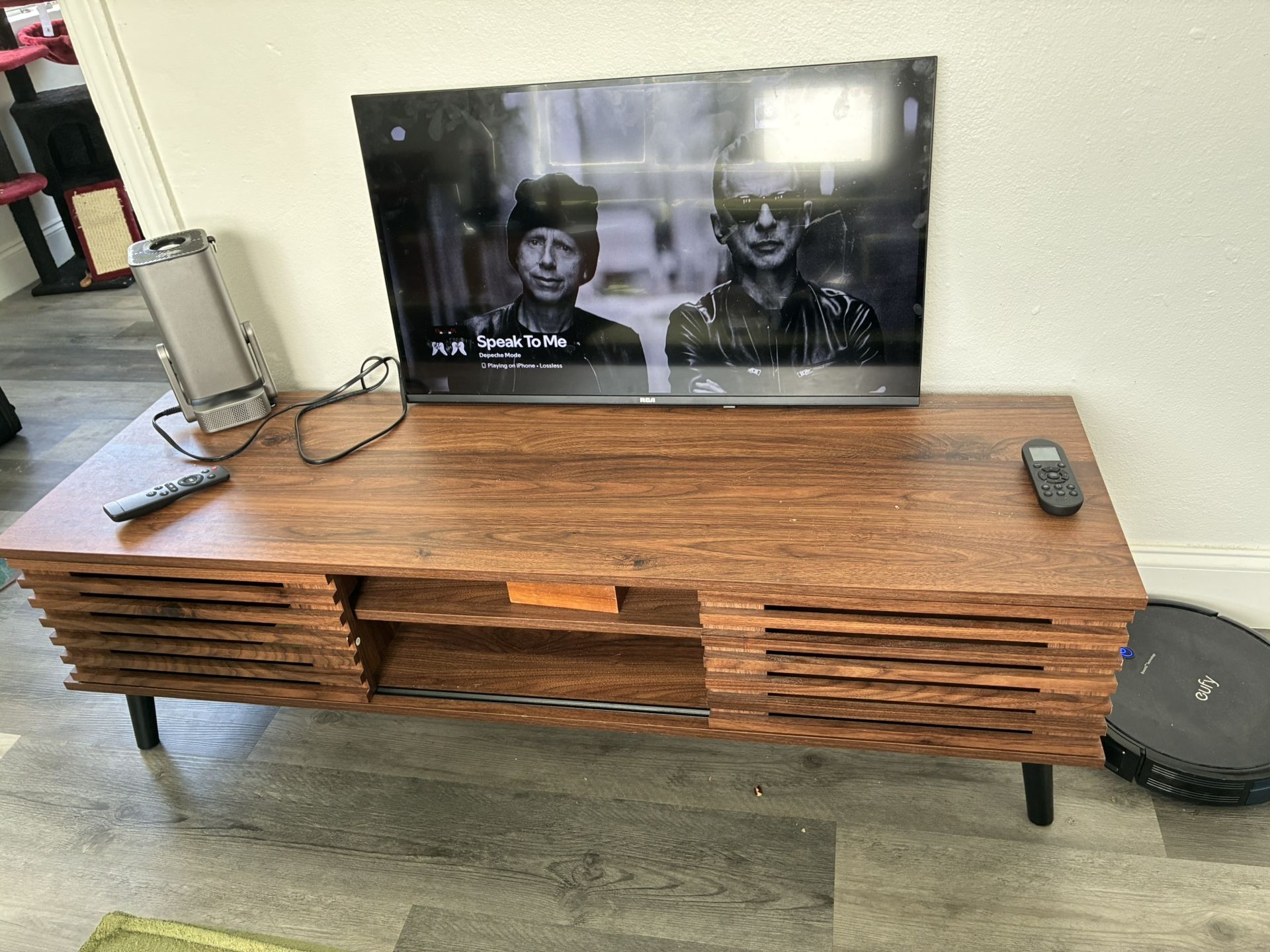 Entertainment Center Console Table (+ Free TV)