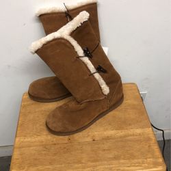 Size 11 women’s boot never wear
