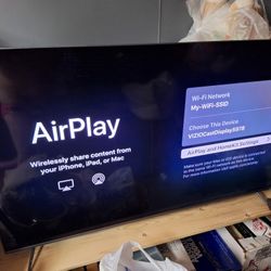 TV 65" Vizio Smart TV EXCELLENT COND 