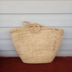 Women's straw bag  