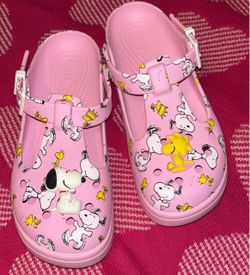 Snoopy crocs