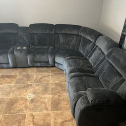 $0 Down!  New 3 Reclining Sectional.  Grey, Brown Or Tan.  Plush Velvet.  124x111x40H.  Free Delivery!