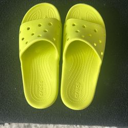Crocs Size W9