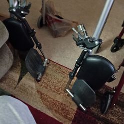 Wheelchair legs