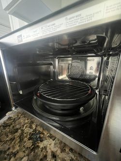 Breville Combi Wave 3-1 Toaster Oven, Microwave, Air Fryer Combo. for Sale  in Miami, FL - OfferUp